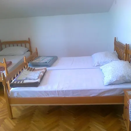Sovulj Skalla Cz Affittacamere Omiš
