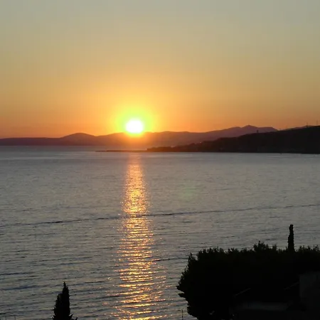 Sovulj Skalla Cz 3* Omiš